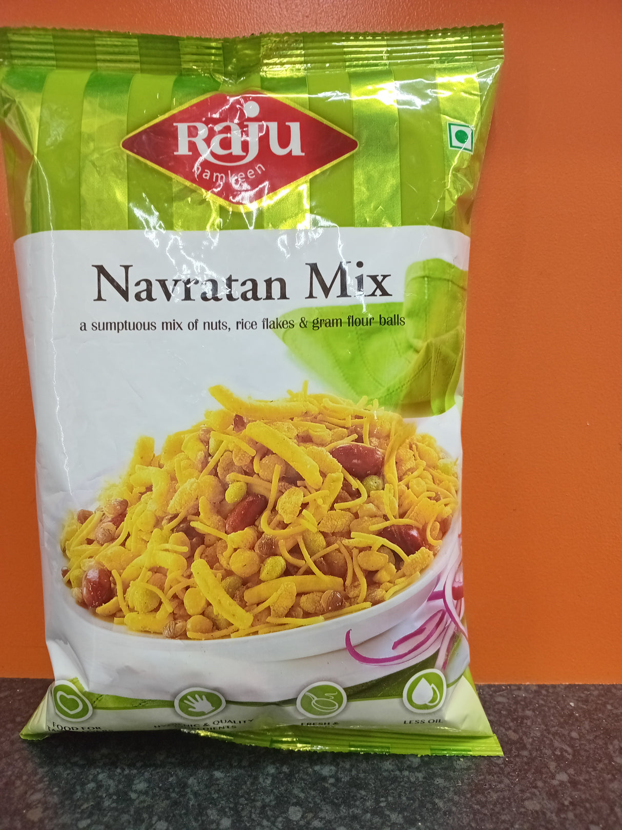 RAJU NAVRATAN MIX